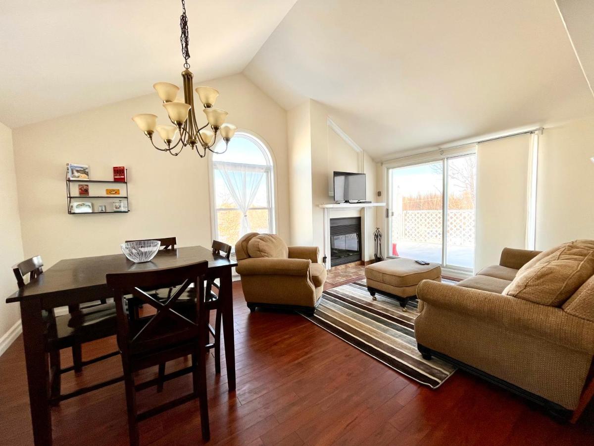 Chaleureux Condo A Magog Exterior foto